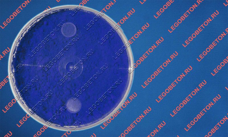 фасованный-пигмент-синий-FBL-01 фасованный пигмент синий 1001, пигмент синий 1001 в пластиковой таре, фасованный неорганический пигмент синий 1001, фасованный железооксидный пигмент синий 1001, фасованный пигмент синий 1001 для тротуарной плитки купить