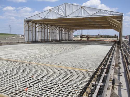 Мост из композитной арматуры через реку Асинибон