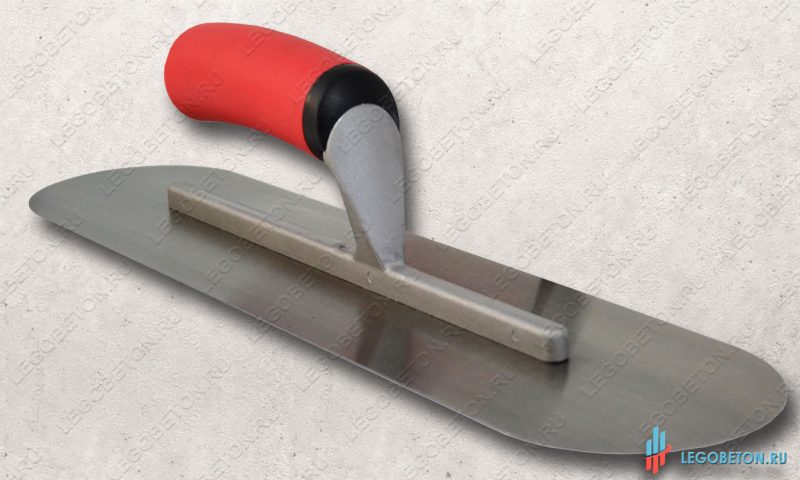 Кельма (гладилка) для бетона и штукатурки ручная финишная закругленная малая "Профи" (410х105) Купить ручную кельму (гладилку) для бетона финишную закругленную малую серии "Профи" (410х105) со склада в Москве и с доставкой по России.